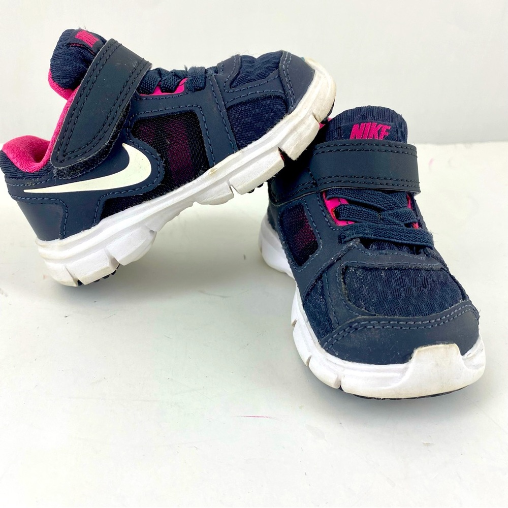 Baby Girl Toddler Nike Black and Pink Tennis Shoes 5c
